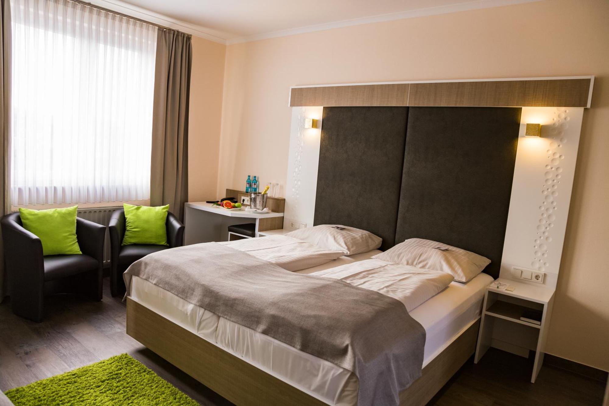 Hotel-Restaurant Zur Krone Löhnberg Eksteriør bilde